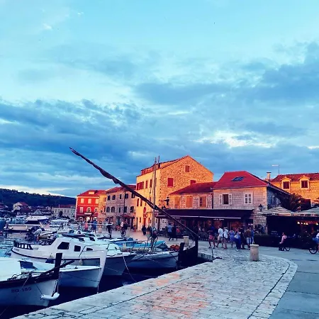 Apartamento - 1 Stari Grad (Hvar)